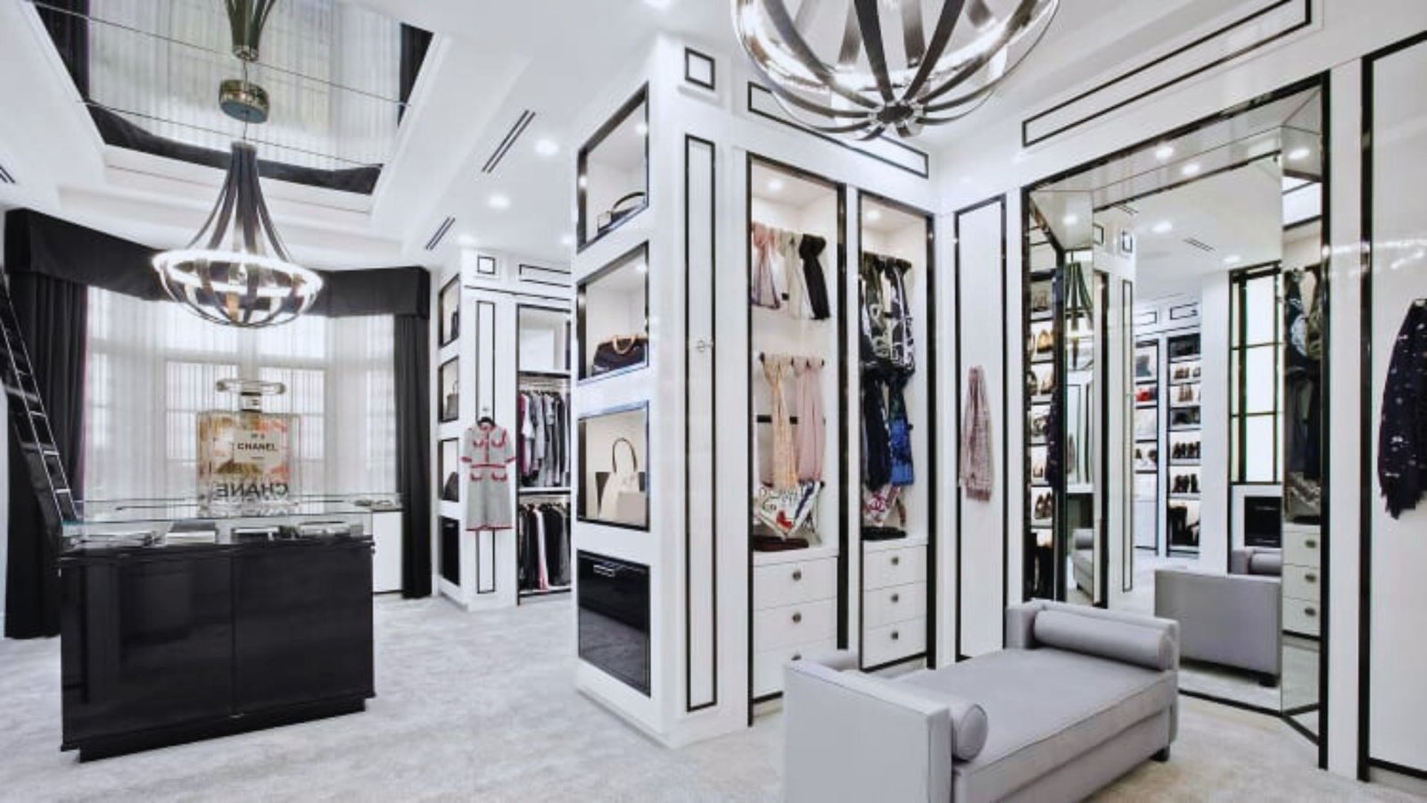 Mansion Billionaire Women's Luxury